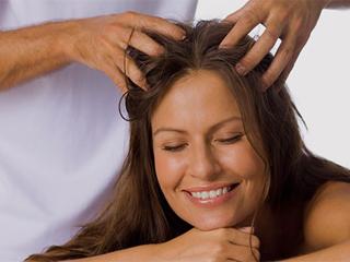 болят корни головы и выпадают волосы