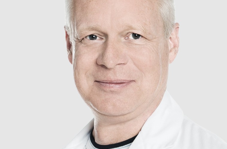 Болит внизу спина температура