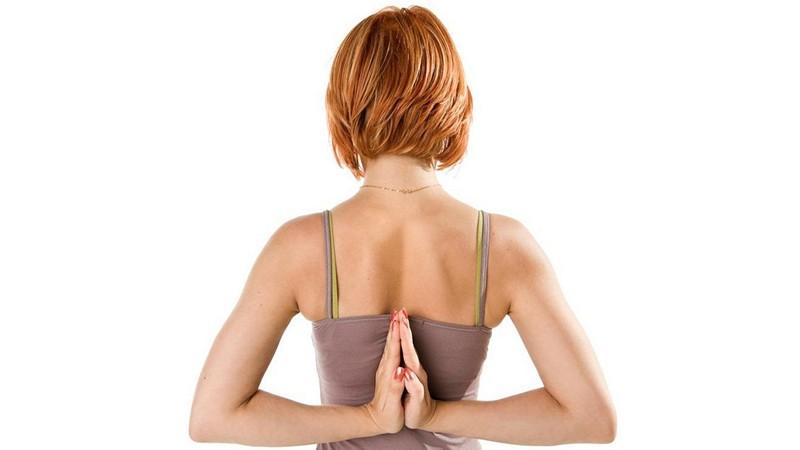 Что делать, когда немеет спина в области лопаток